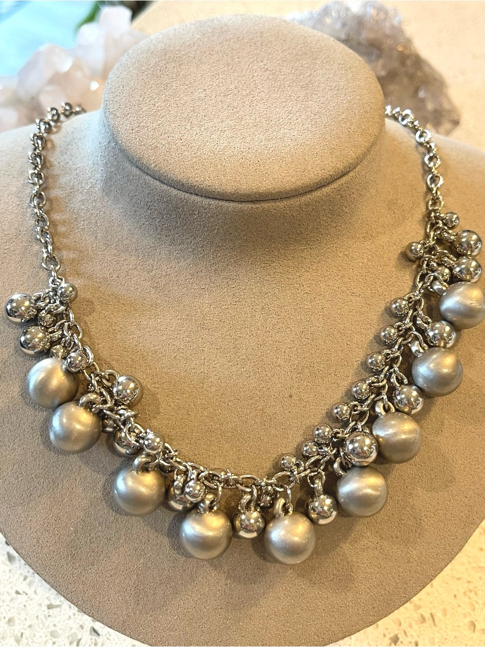 🌑NWT Lia Sophia Retired ‘Pop the Bubbly’ Necklace🌑